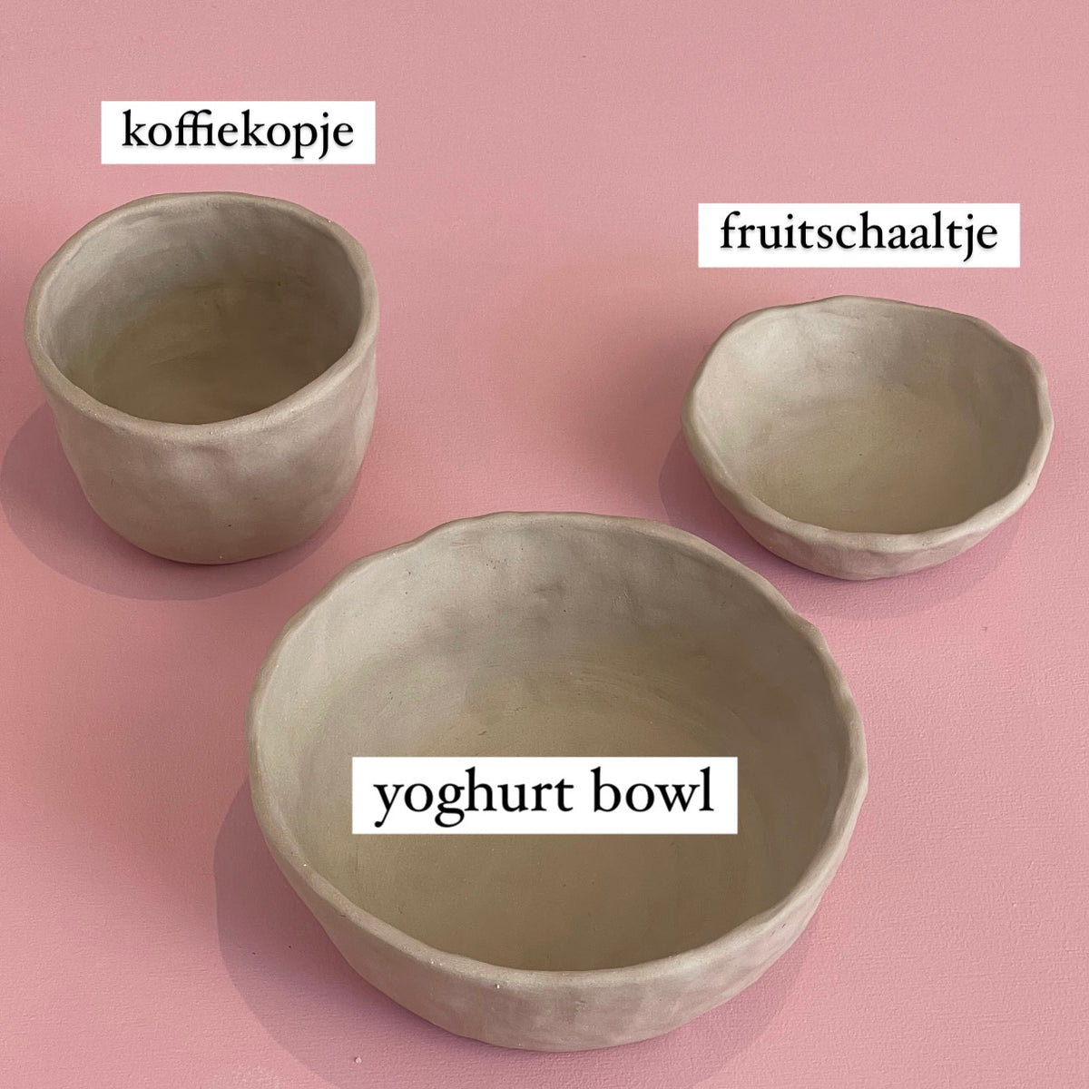 Handgemaakt koffiekopje, fruitschaaltje en yoghurt bowl van klei